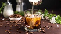 Kaffee Glas mit Milch